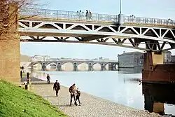 Náplavka v Toulouse (Francie, 2011)