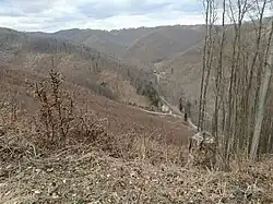 Údolí Peklo a údolí Srnkov (pohled z masivu Obírka)