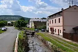 Úhošťanský potok v Úhošťanech