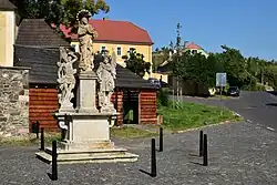 Sousoší Panny Marie Immaculaty