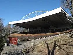 Částečně kryté letní kino v Ústí nad Labem