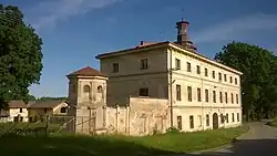 Čížkov - altán na zámku.jpg