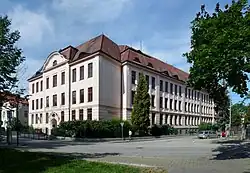 ČB, Dukelská 11, ZŠ 01.jpg