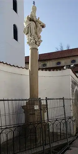 sloup se sousoším Nejsvětější Trojice