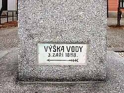 tabulka na meteorologickém sloupu