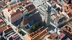 Katedrála svatého Mikuláše s Černou věží a kaplí Smrtelných úzkostí Páně