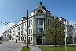 Krajský úřad Jihočeského kraje a budova soudu v Českých Budějovicích