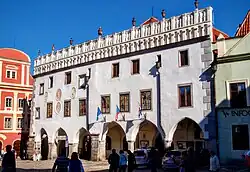 Renesanční radnice na náměstí Svornosti