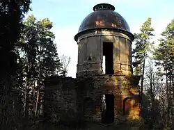 Památník před rekonstrukcí (2011)