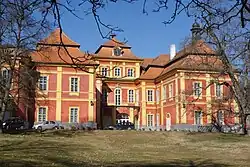 Čimelice - zámek s areálem (březen 2022) (1).jpg