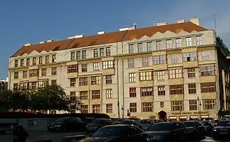 Učitelské domy na čísle 10 až 14