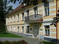 Obecní úřad a knihovna