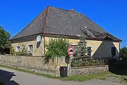 Člunek, presbytery.jpg