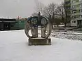 Železobetonová skulptura s mozaikou z roku 1977 nazvaná Čtvero ročních období v Litoměřicích