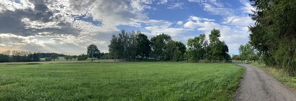 Panoramatický pohled na osadu od jihozápadu (2024)