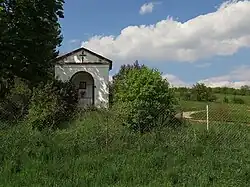 Ředhošť, výklenková kaplička.jpg