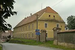 Šřtáhlavy, panský lesní úřad.jpg