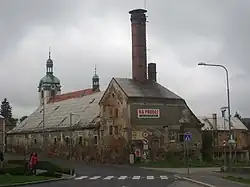 Šluknov - sladovna s hvozdem (1).JPG