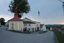 Náves s kaplí sv. Pavla