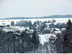 pohled na vesnici z kopce Hradiště