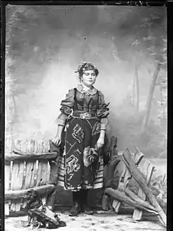 Dívka v kroji, Srbsko