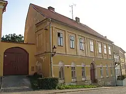 Židovský obecní dům a škola v Boskovicích před rekonstrukcí, Bílkova č. p. 7