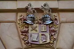 Erb rodu Wesselých na zámku Žinkovy