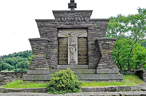 Pomník obětem války ve Žluticích