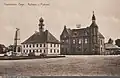 Náměstí s radnicí a budovou pošty (1910)