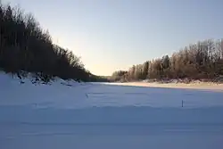 Přechod přes zamrzlou řeku