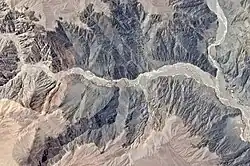 Stratovulkán Lomas Blancas na snimku NASA