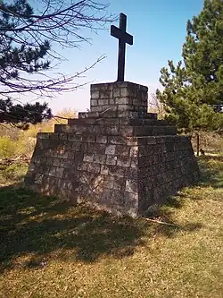 Pomník nad společným hrobem 48 vojínů 123. kozlovského pěšího pluku padlých při dobývání Nikopole 3. července 1877