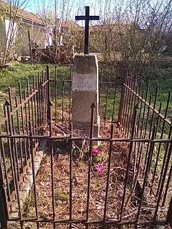 Náhrobek věnovaný podporučíkovi Kremeněckému ze 122. tambovského pěšího pluku padlému při dobývání Nikopole 3. července 1877 a pohřbenému ve vsi Mǎrševica (Ljubenovo)