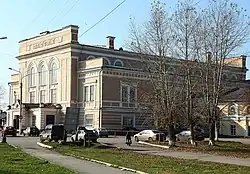 Vstupní budova místního tržiště