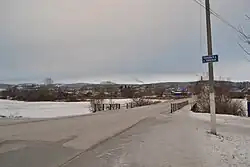 Most přes řeku v Bajmaku