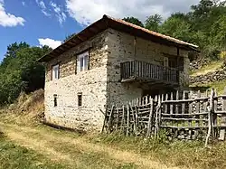 Tradiční starý domek ve vesnici