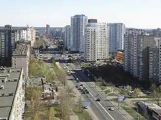 Pohled na ulici od Jurija Lyvtysnkoho směrem na jih