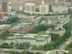 Pohled na budovy Ministerstva zahraničních věcí, Národní ústřední knihovny, Centrální banky, Ministerstva financí a dalších úřadů a škol