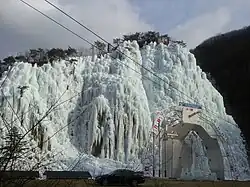 závodní ledová stěna v Čchongsongu