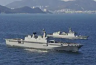 Tokdo (LPH-6111) vpředu