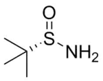 Strukturní vzorec S-terc-butansulfinamidu