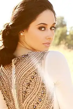 Jeanine Mason (2012)