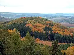 Výhled z rozhledny na Vlčím vrchu u Jesenice
