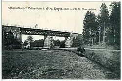 Hraniční most v Reitzenhainu na pohlednici z roku 1903