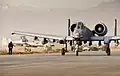 A-10 Thunderbolt II na vzletové a přistávací dráze