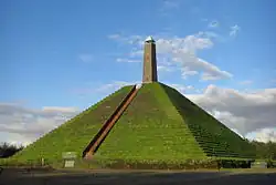 Pyramida u vsi Austerlitz v Nizozemsku