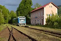 Stanice Bílý Potok pod Smrkem s vozem Regio-Shuttle RS1
