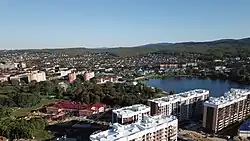 Pohled na město v červenci 2022