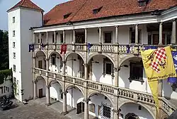 Arkády u nádvoří