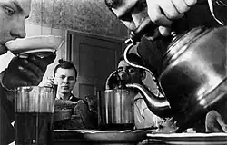 Ranní čaj v hostelu Dynamo, 1930